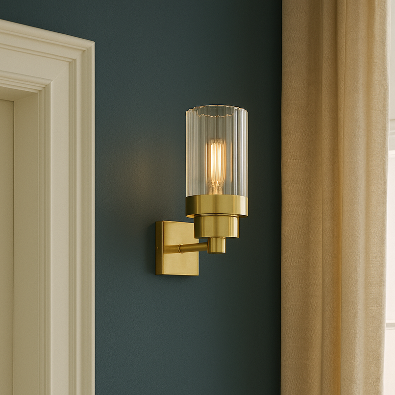 Canneté small brass wall light