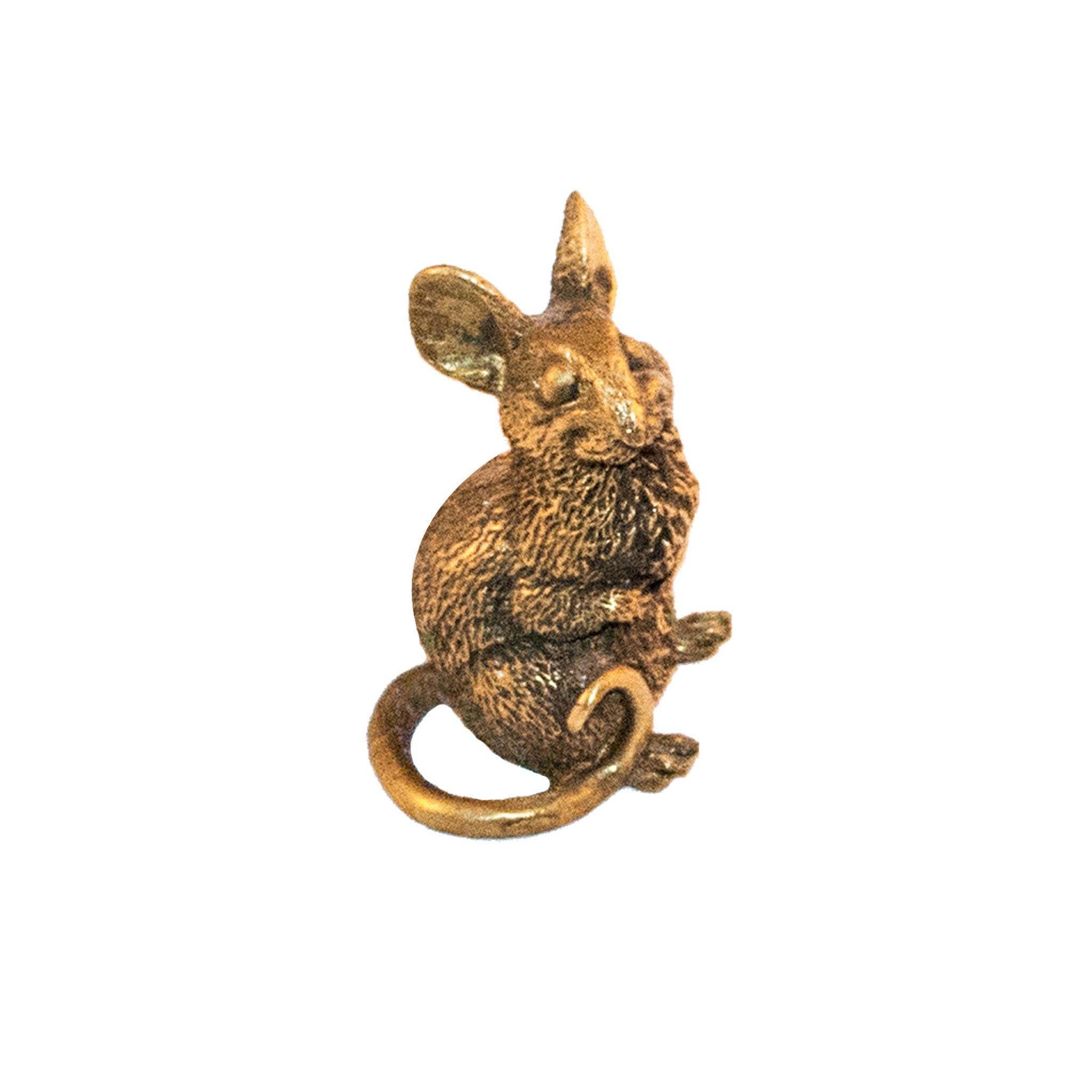 An image of a brass mouse-shaped knob against a neutral background. The knob depicts a charming mouse design, adding a whimsical touch to furniture or drawers.