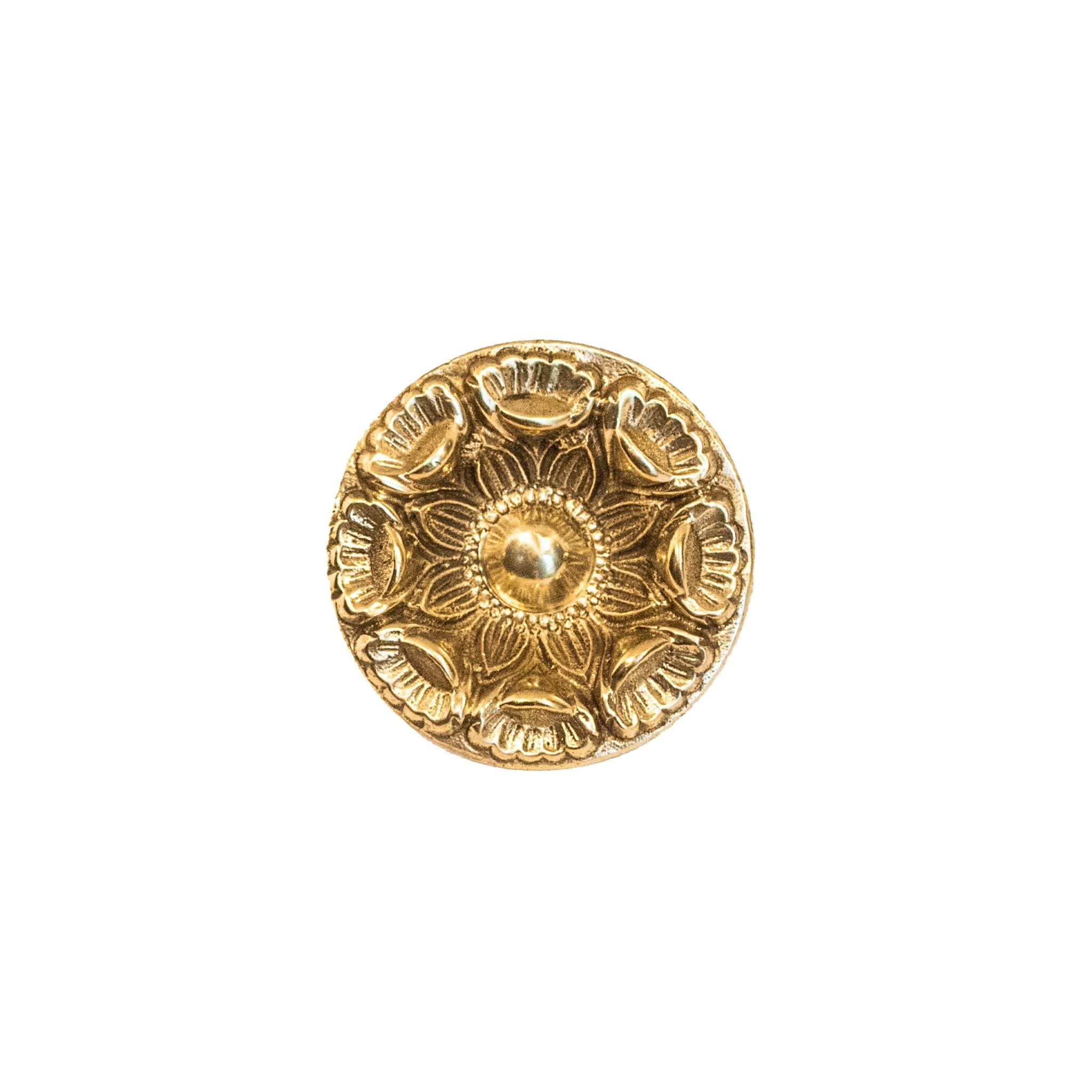 Novecento Oslo Brass Knob: A circular brass knob featuring a flower-shaped decoration, perfect for adding natural elegance to your décor.