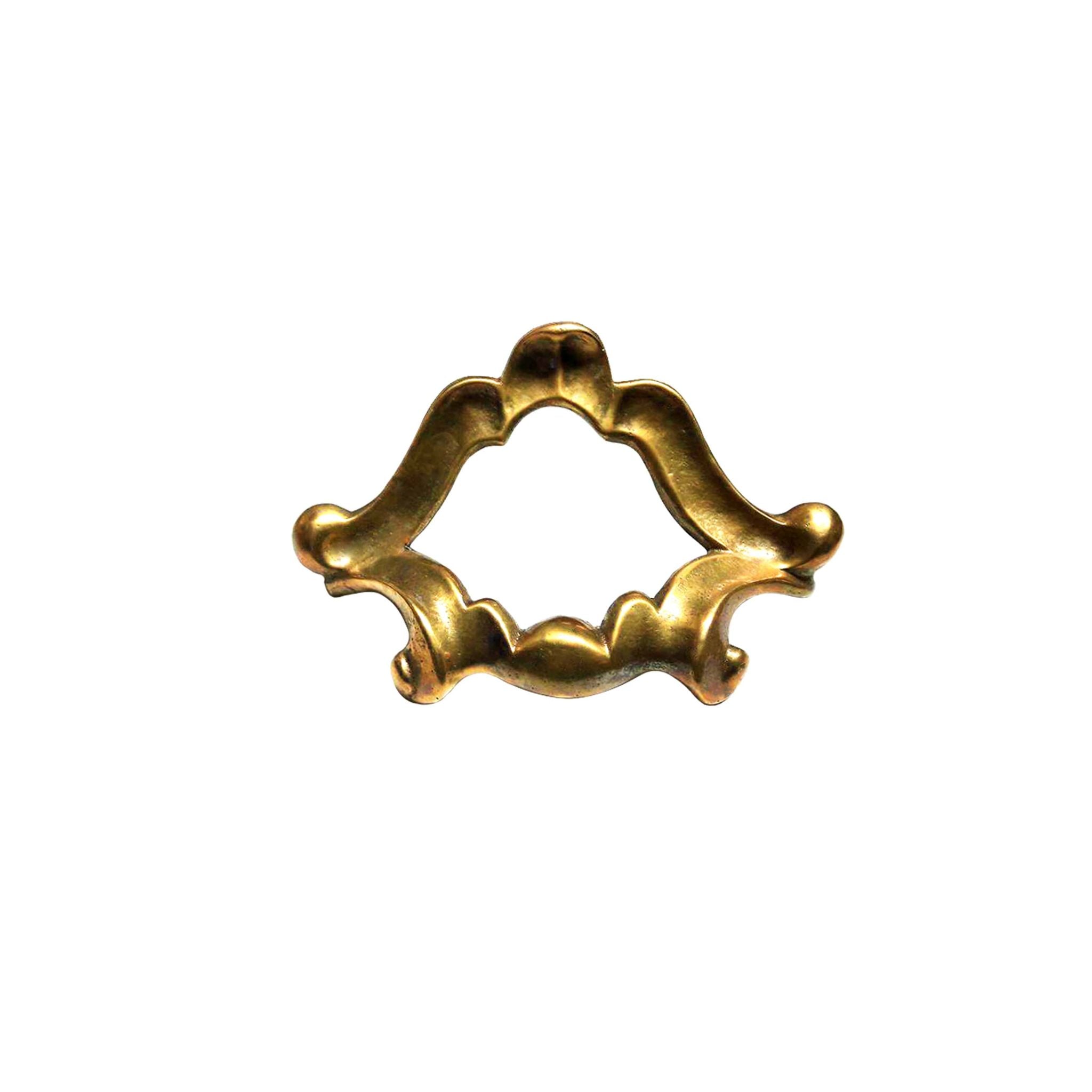 Novecento Vienna Brass Knob: A vintage-inspired brass knob, perfect for adding nostalgic charm to your décor.