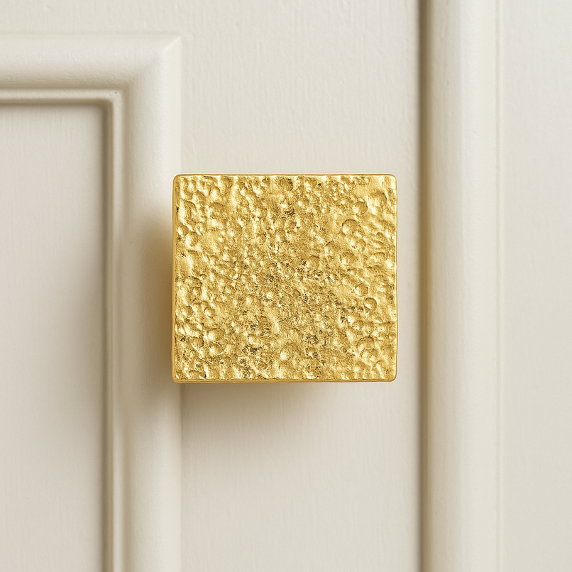 Contemporanea brass lava texture knob