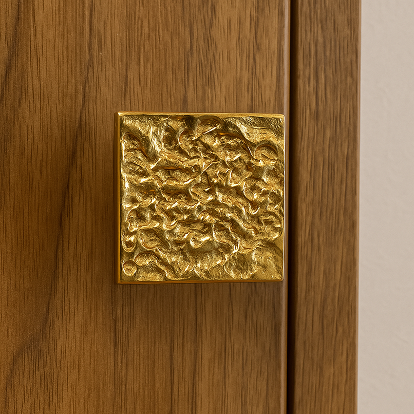 Contemporanea brass lava texture knob