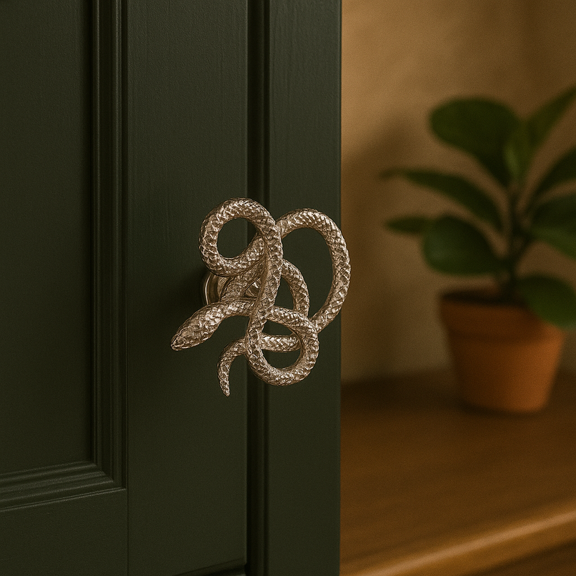 Fauna brass snake knob