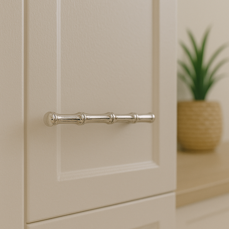 Bamboo brass knots medium chrome knob