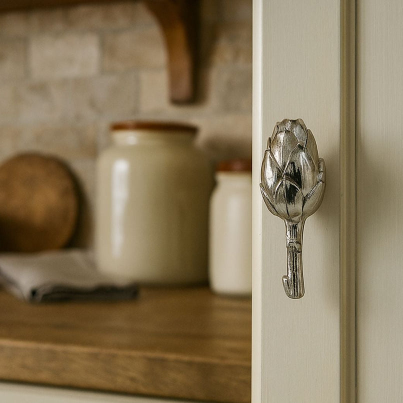 Orto brass large artichoke knob