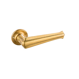 This door handle is crafted from solid brass with a grooved texture along its length. The grooves provide a tactile feel, making it easy and comfortable to grip. The handle has a polished, warm metallic finish, giving it a refined and stylish look. Suitable for both classic and modern interiors, this handle adds a touch of elegance and functionality to any door.