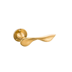 Novecento brass waves door handle - ilbronzetto