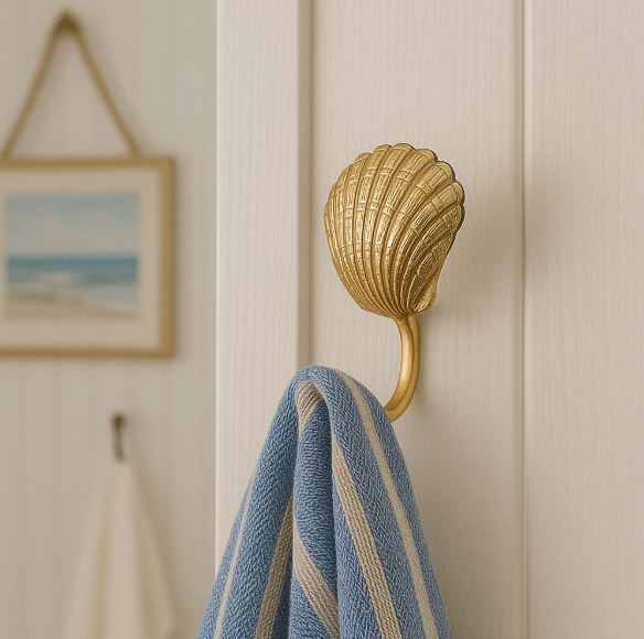 Oceano Seashell brass hook