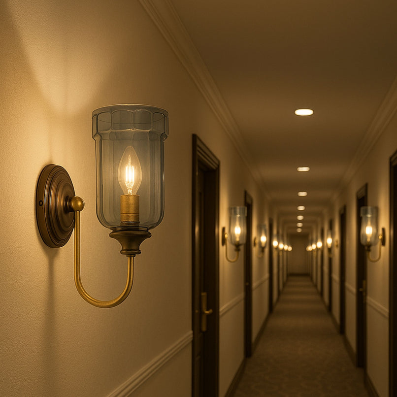 Jacaranda brass wall light with one arm