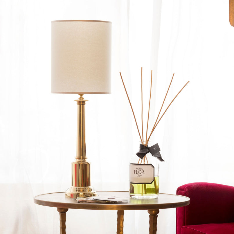 Novecento brass table lamp with cylindrical base