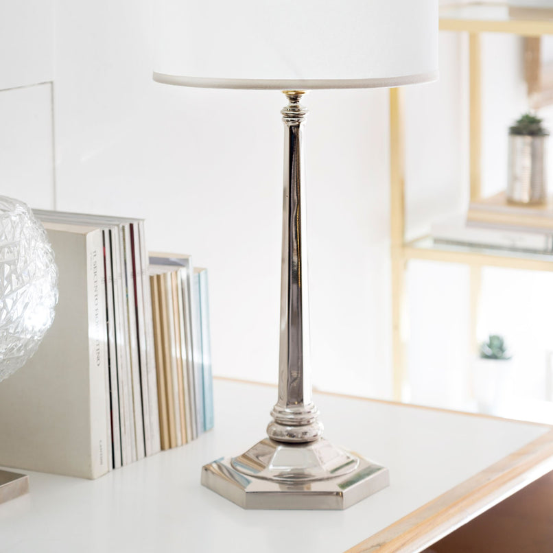 Novecento brass table lamp with hexagonal base