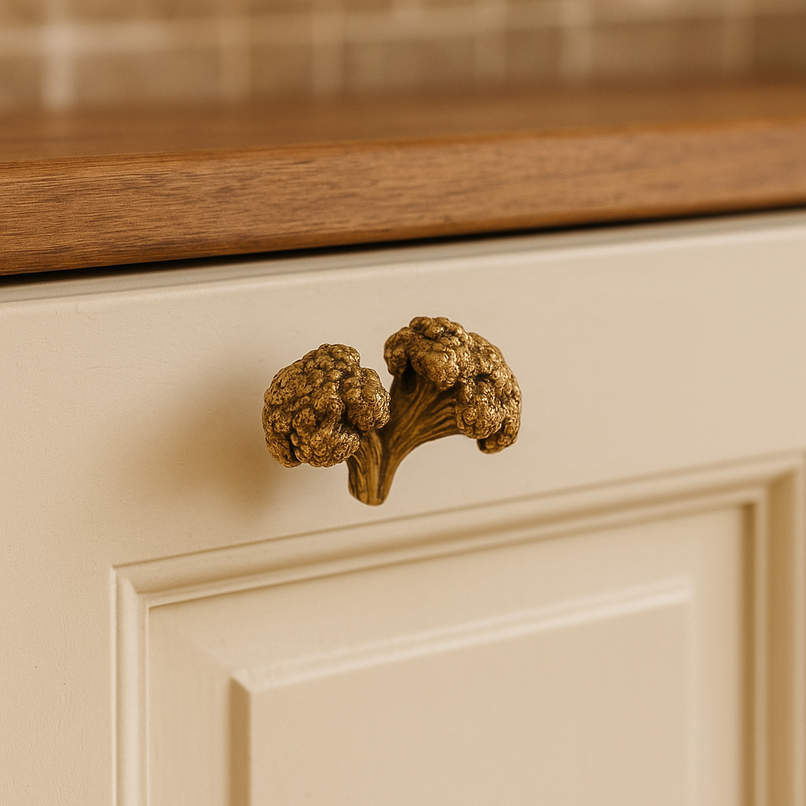 Orto brass broccoli knob
