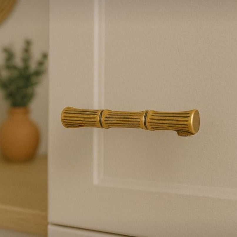 Bamboo knots medium brass knob