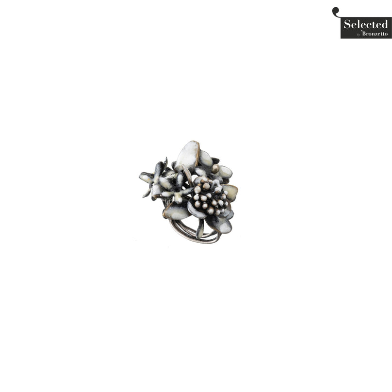 Poison Ivy bouquet brass ring by Fabian Crosta