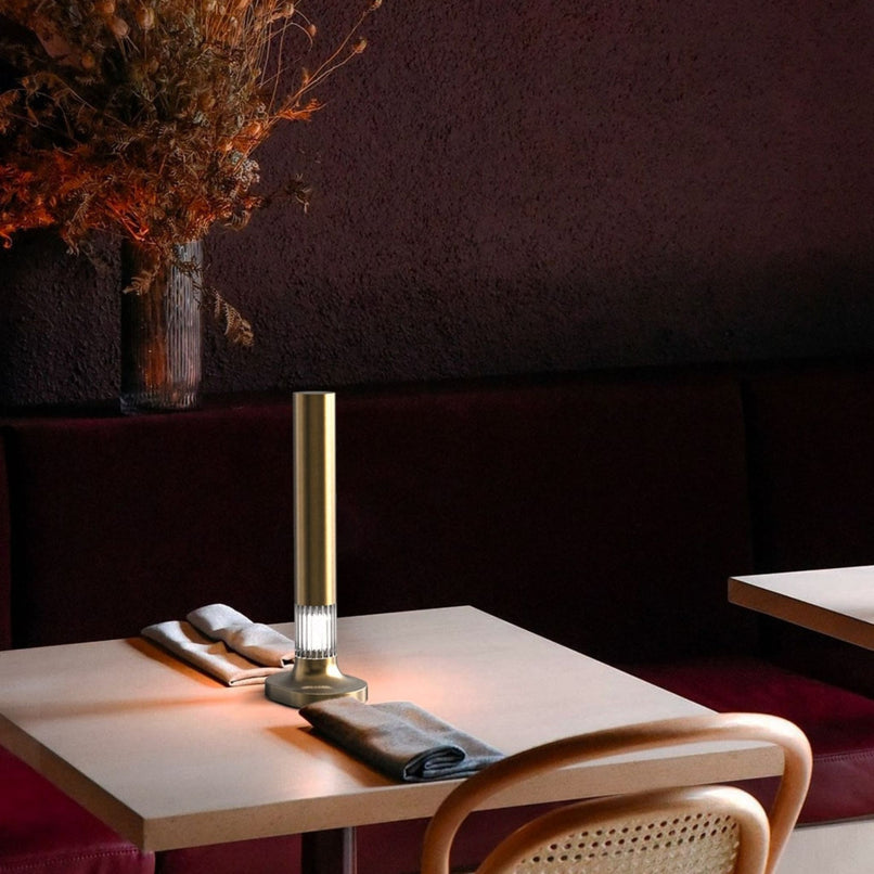 Canneté wireless brass table lamp
