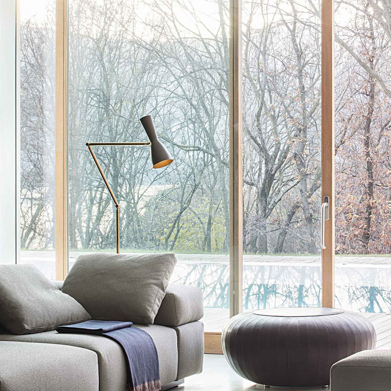 Wormhole jet black brass double joint arm stand floor lamp - ilbronzetto